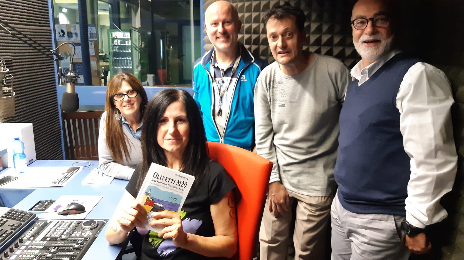 30-09-2022 – Nicoletta Benzi (lettrice), Severino Patisso (scrittore), Gianpaolo (casa ed. Atene del Canavese), Alessandro Riva (libreria Garda)