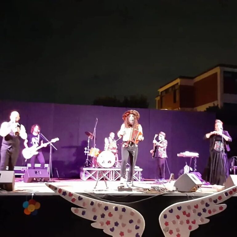 Luca Bassanese E La Piccola Orchestra Popolare 010623